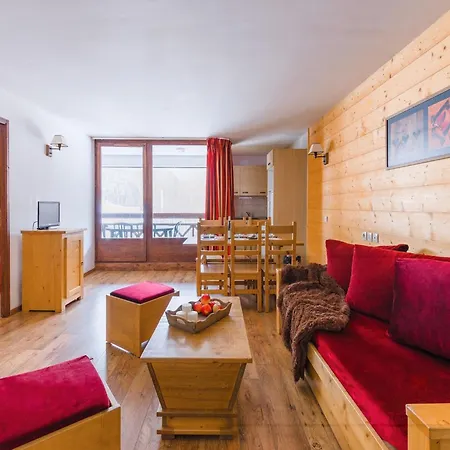 In Les Bains 600m From Skilift *