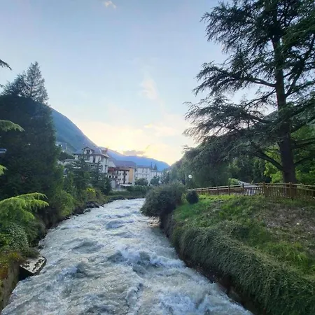 In Les Bains 600m From Skilift Brides-les-Bains
